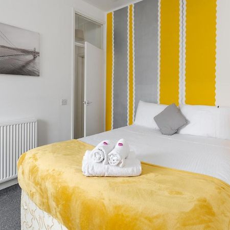 Comfortable Liverpool Townhouse - Free Parking Екстериор снимка