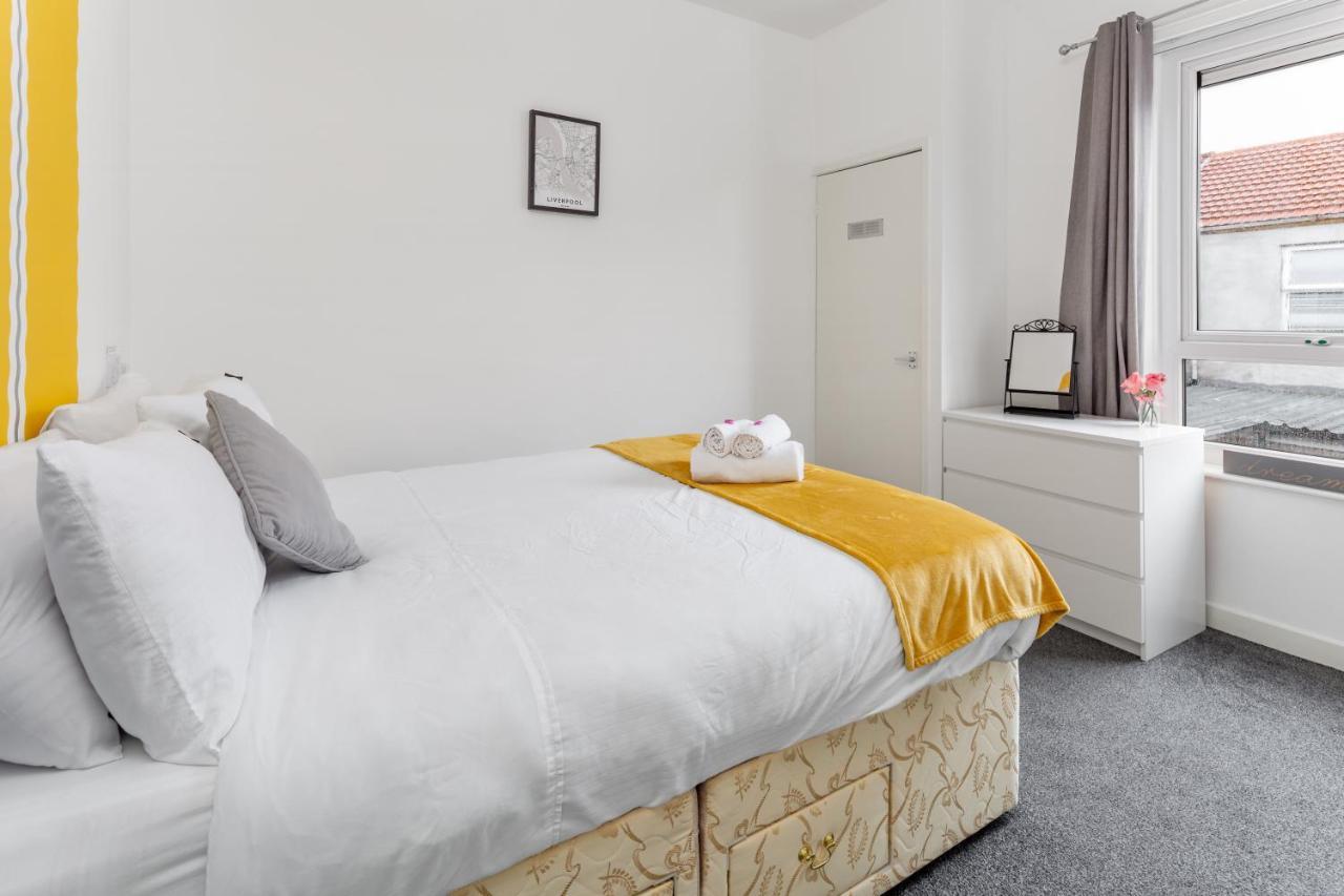 Comfortable Liverpool Townhouse - Free Parking Екстериор снимка