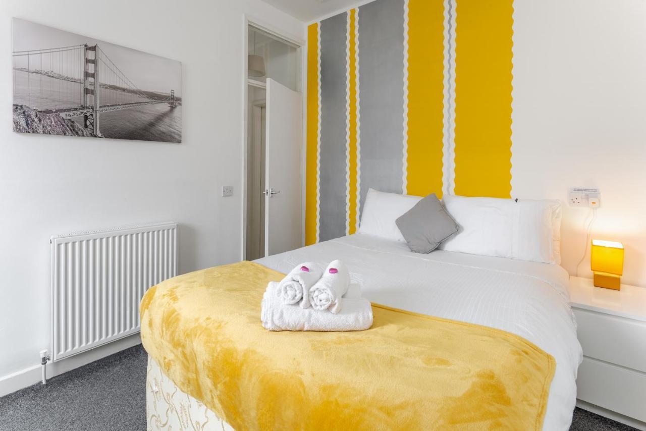 Comfortable Liverpool Townhouse - Free Parking Екстериор снимка