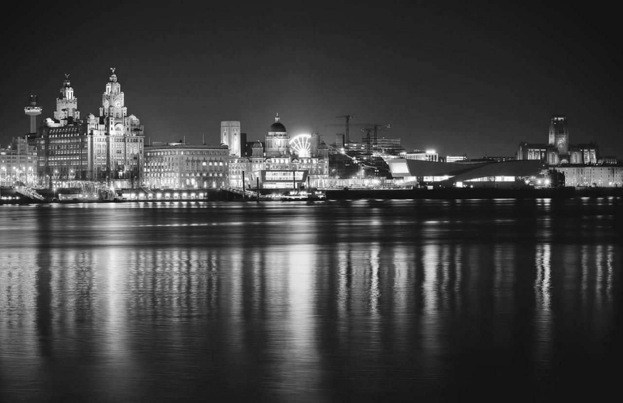 Comfortable Liverpool Townhouse - Free Parking Екстериор снимка